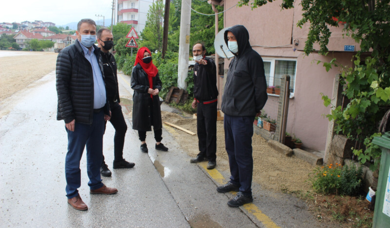 AK Parti’den yağmurdan zarar gören vatandaşlara ziyaret