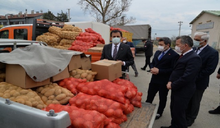Bolu'da ihtiyaç sahiplerine patates ve soğan dağıtılmaya başlandı