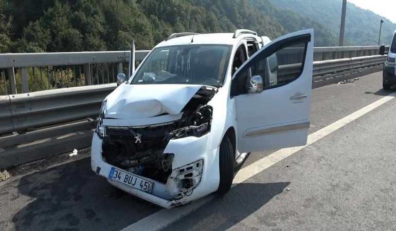 Bolu Dağı geçişinde kaza: 6 Yaralı