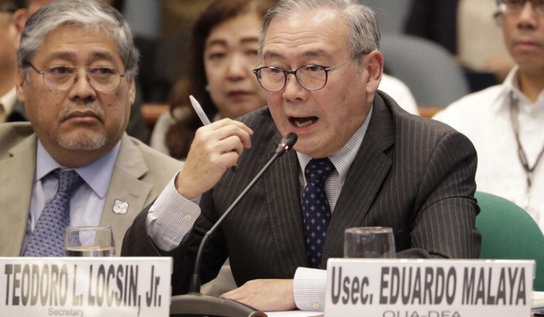 Filipinler Dışişleri Bakanı, Çin'e açık açık küfretti