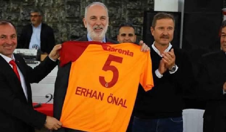 Galatasaray'ın unutulmaz futbolcusu Erhan Önal hayatını kaybetti